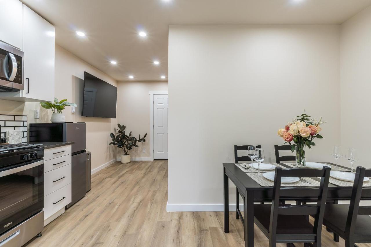 Beautiful Place With A Great Location, Free Parking, Wifi & Large Tv. Federal Way Exterior photo