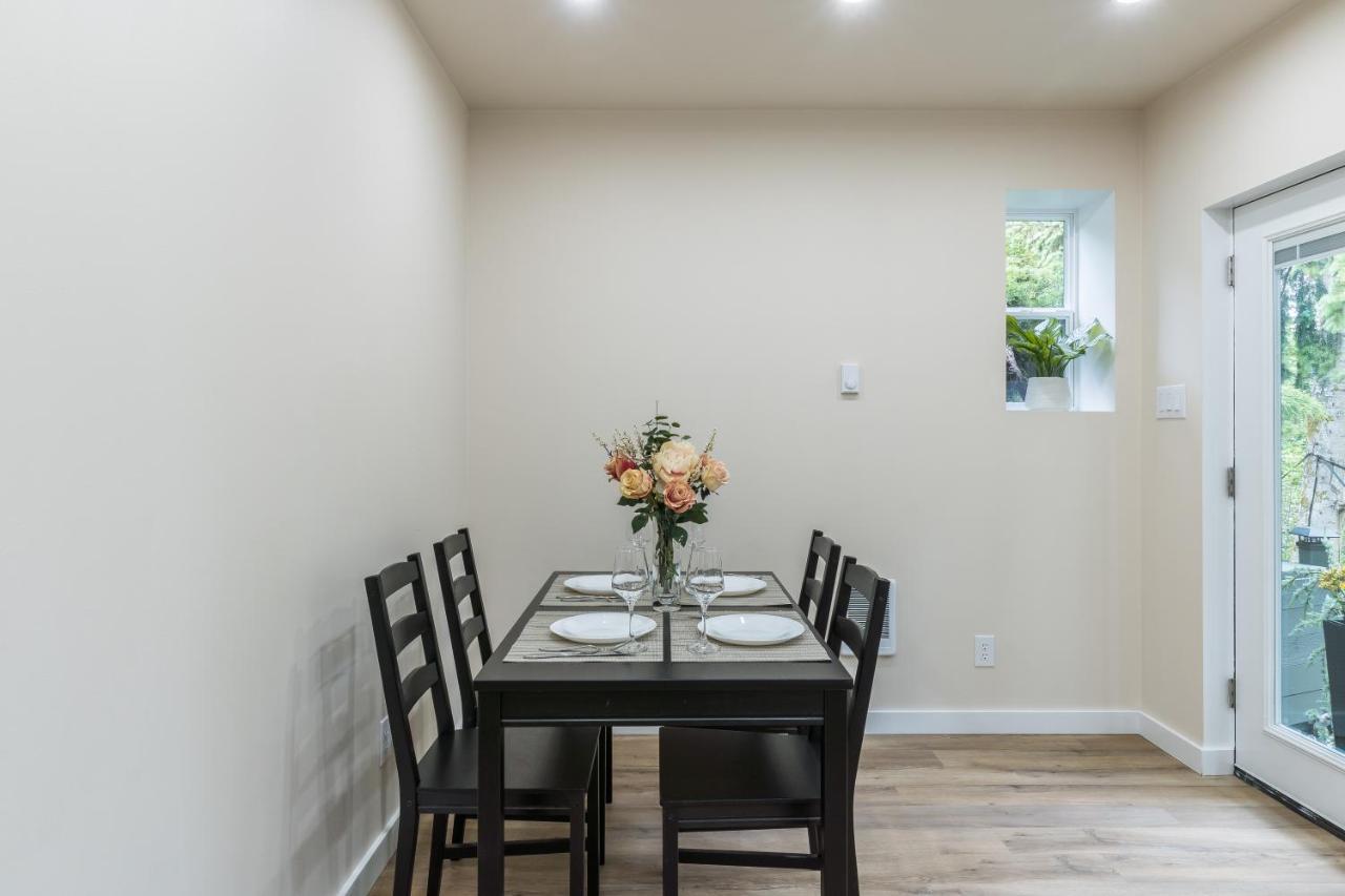 Beautiful Place With A Great Location, Free Parking, Wifi & Large Tv. Federal Way Exterior photo